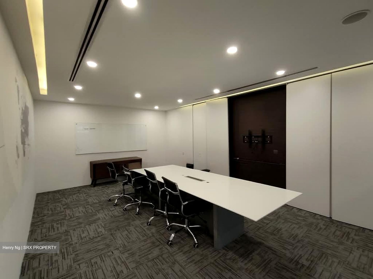 Dapenso Building (D1), Office #537377301
